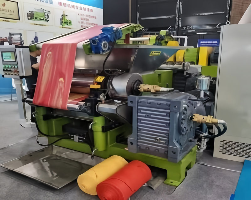 เครื่องอัดแผ่นแบบเกลียวคู่ T-type